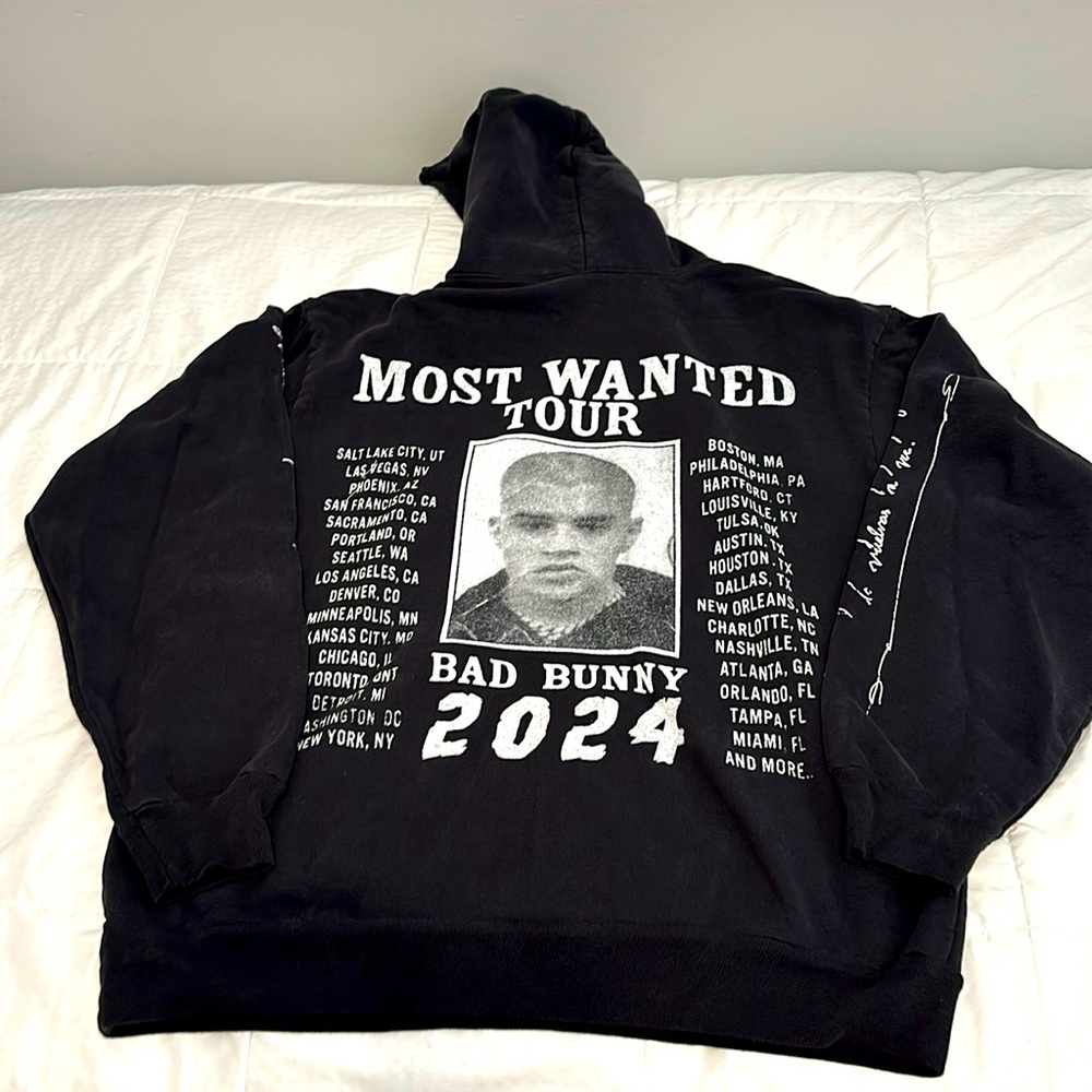 Bad Bunny Most wanted Tour Authentic Hoodie Size Black Medium
